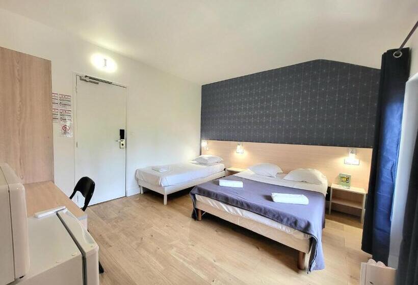 Номер Стандарт Трехместный, Cit Hôtel La Résidence