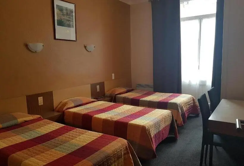 اتاق استاندارد سه نفره, Hôtel Saint Sébastien