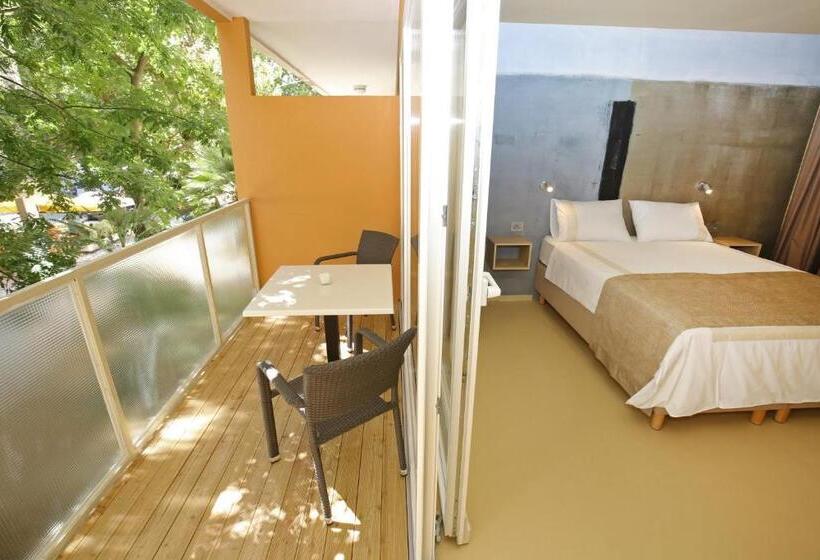 带阳台的豪华间, Kai Boutique Studio & Rooms