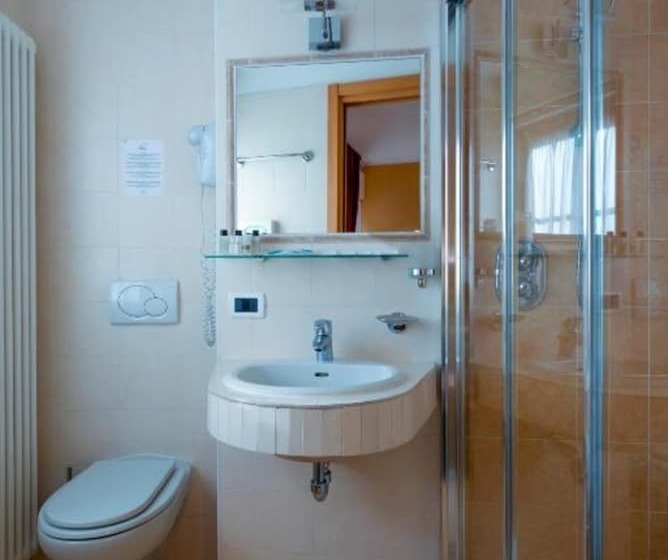 חדר סטנדרט לשלושה, La Meridiana