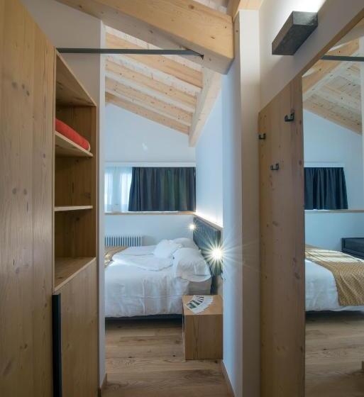 חדר סופריור לשלושה, La Meridiana