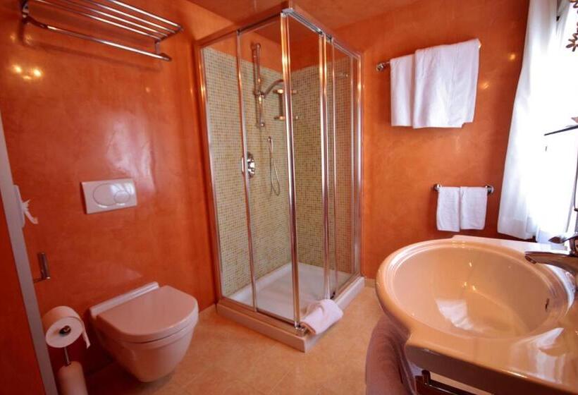 غرفة سوبيريور رباعية, La Meridiana