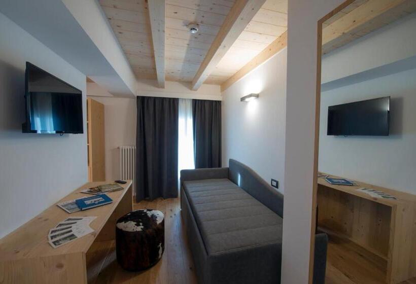 חדר סופריור לארבעה, La Meridiana