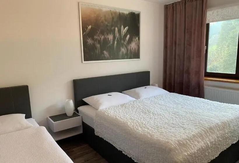 Standard Kolmen Hengen Huone, Landgasthof Steinmühl Hofbauer Frühstückspension Und Campingplatz