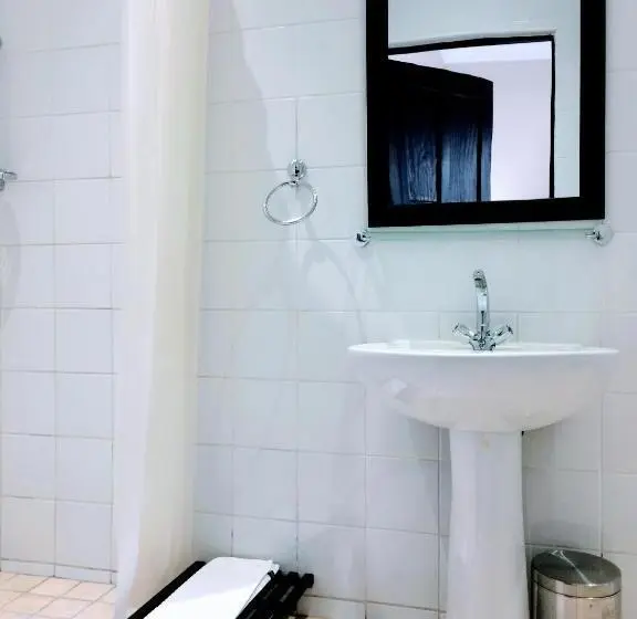 プールの見えるデラックスルーム, Polokwane Place