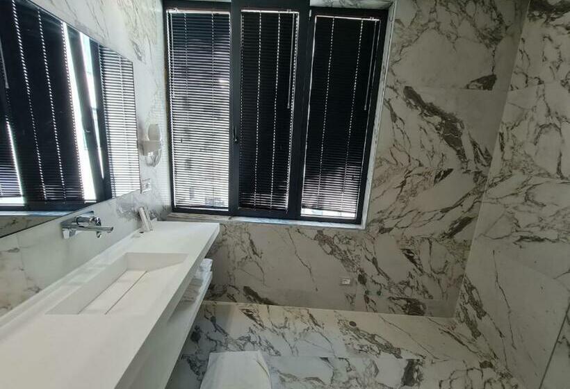 חדר סטנדרט עם מרפסת, Regina City Hotel & Spa