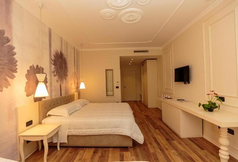 חדר קומפורט לשלושה, Regina City Hotel & Spa