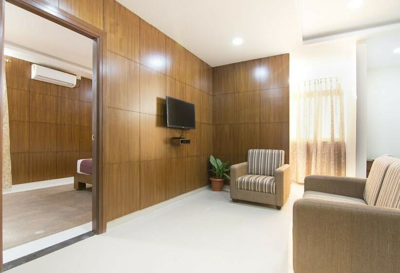 Studio Standard, Shoba Tulip