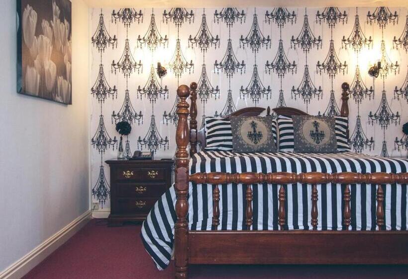 חדר אקזקיוטיב, The Bell