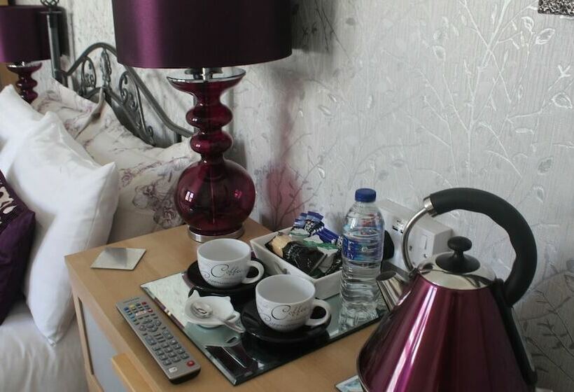 اتاق لوکس چهار تخته, The Heidi Bed & Breakfast