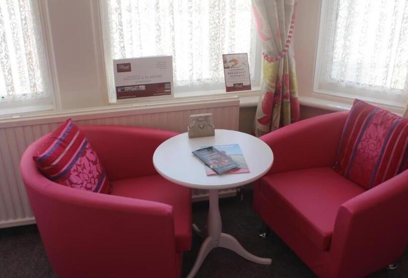 Номер Стандарт Трехместный, The Heidi Bed & Breakfast