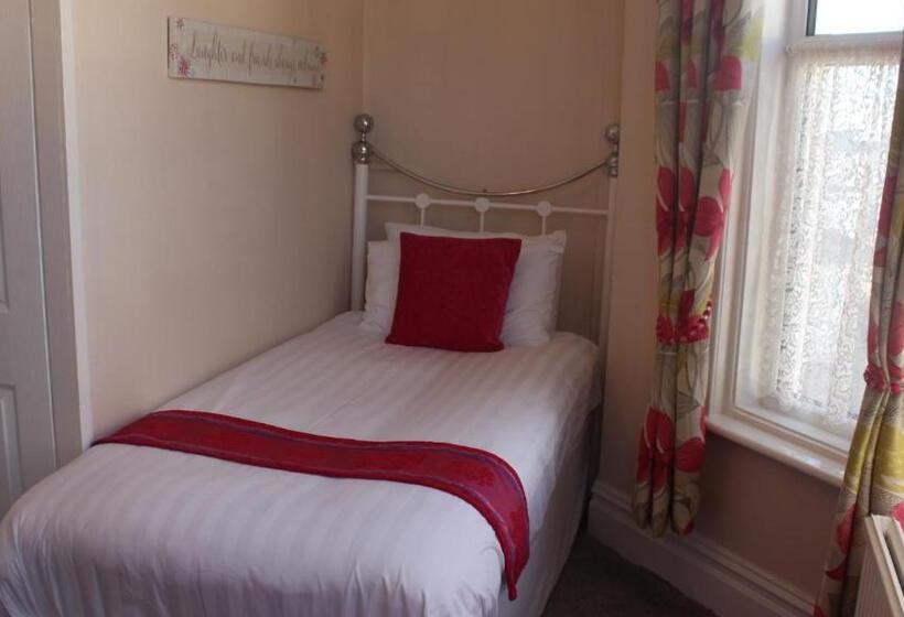 غرفة قياسية ثلاثية, The Heidi Bed & Breakfast