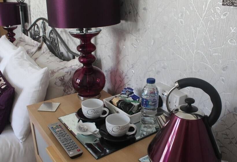 غرفة ديلوكس رباعية, The Heidi Bed & Breakfast