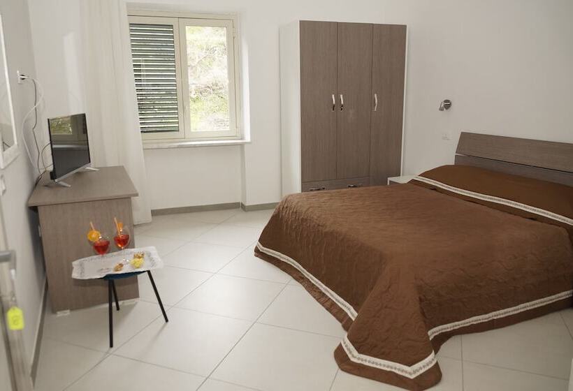 חדר קלאסי לארבעה, Valleverde