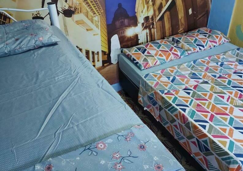 חדר משפחתי חדר אמבטיה משותף, Rolds Hostel