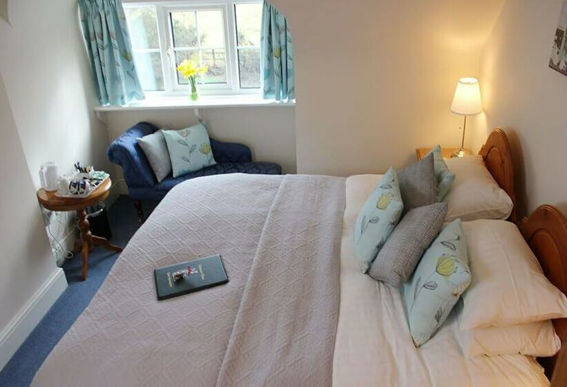 Номер Стандарт, Whitemoor House B&b