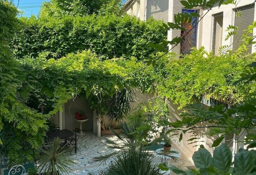 חדר סטנדרט, Couette Et Café