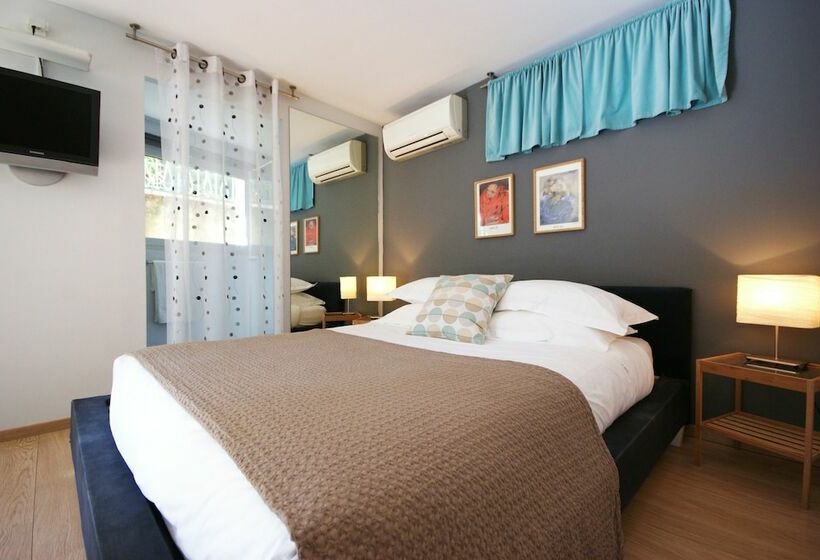 חדר סטנדרט, Couette Et Café