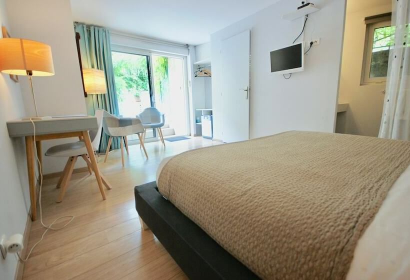 חדר סטנדרט, Couette Et Café