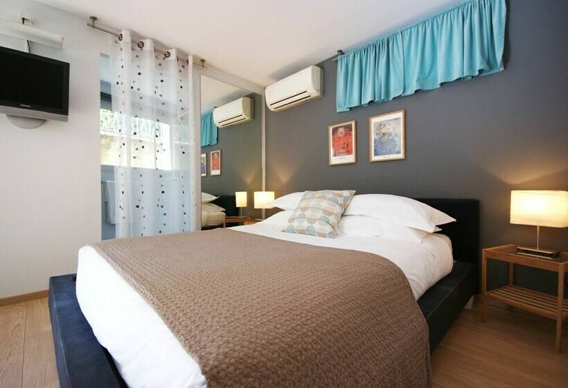 חדר סטנדרט, Couette Et Café