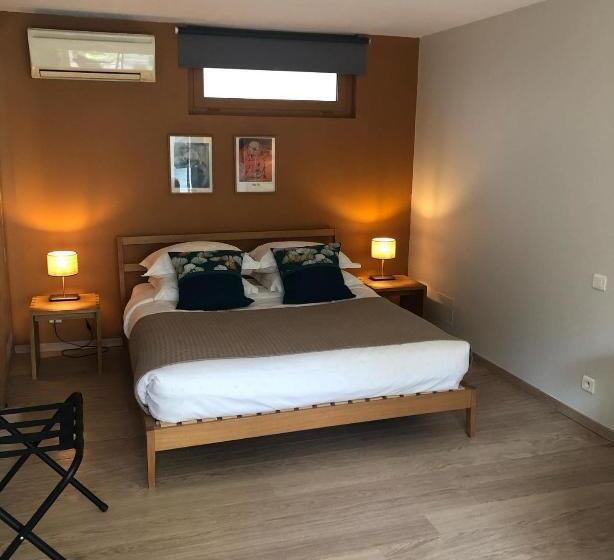 חדר סטנדרט, Couette Et Café