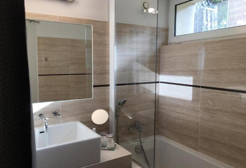 חדר סטנדרט לשלושה עם נוף לגינה, Couette Et Café