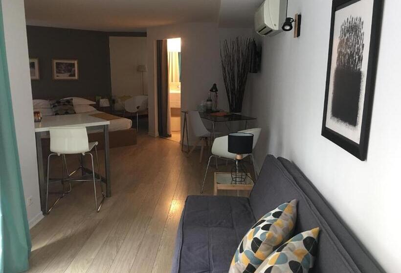 חדר סטנדרט לשלושה עם נוף לגינה, Couette Et Café