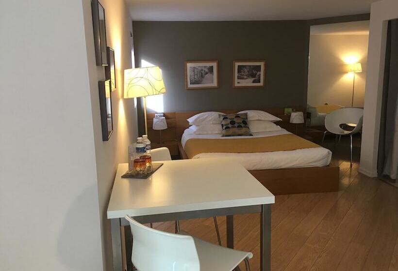 חדר סטנדרט, Couette Et Café