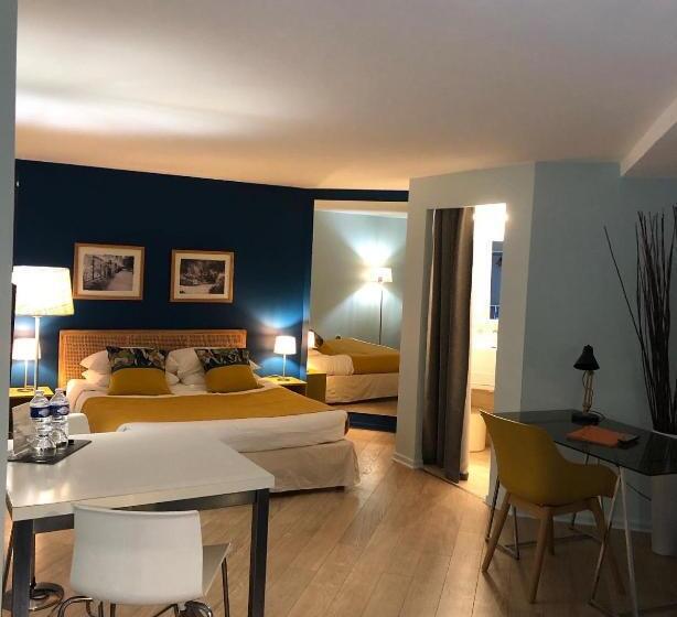 חדר סטנדרט לשלושה עם נוף לגינה, Couette Et Café