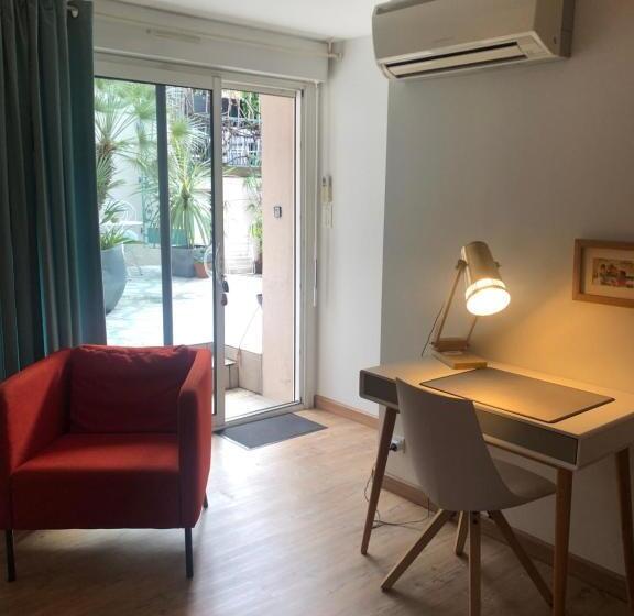 חדר סטנדרט, Couette Et Café