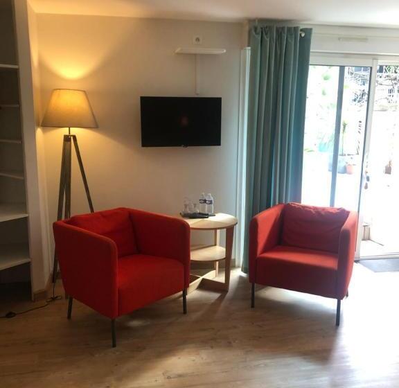 חדר סטנדרט, Couette Et Café