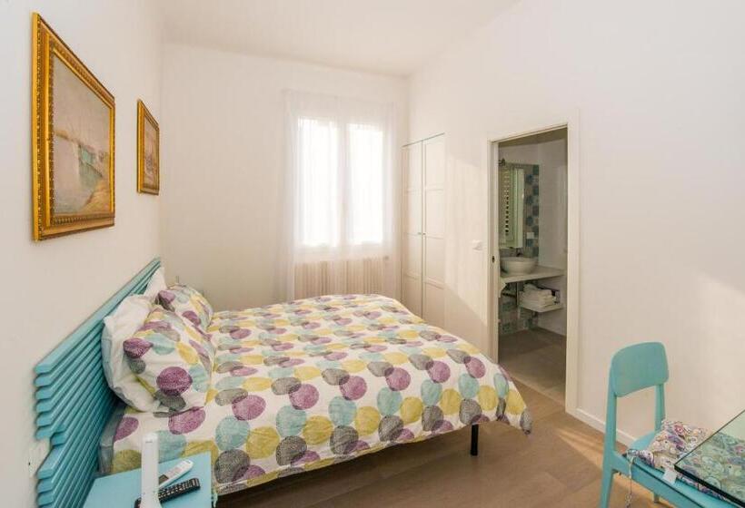 اتاق استاندارد, Ramo Rosso Di Paolo Natalini