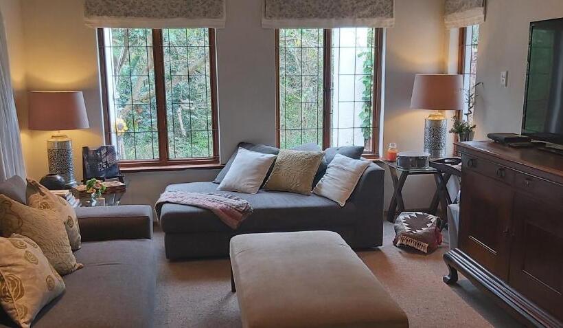 スイート, Cybele Lodge Boutique Bed And Breakfast