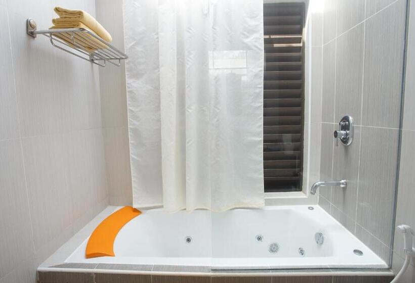 Enrumsvilla, Embudu Village Resort