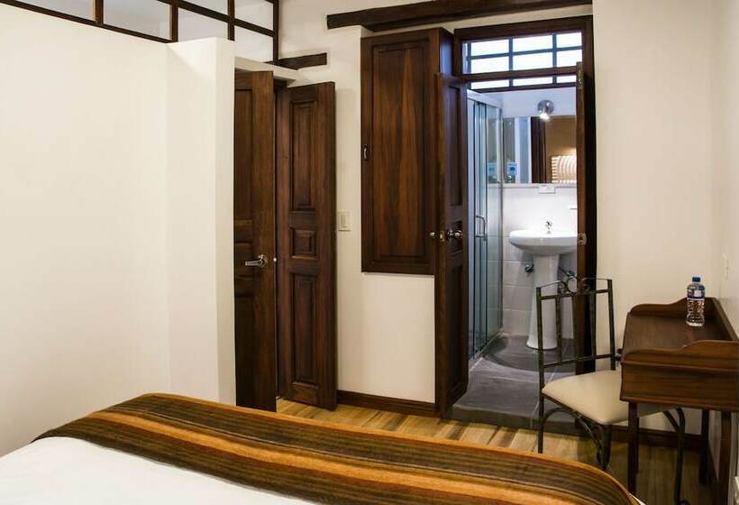 Quarto Estandar, Casa Ecuatreasures Centro Historico
