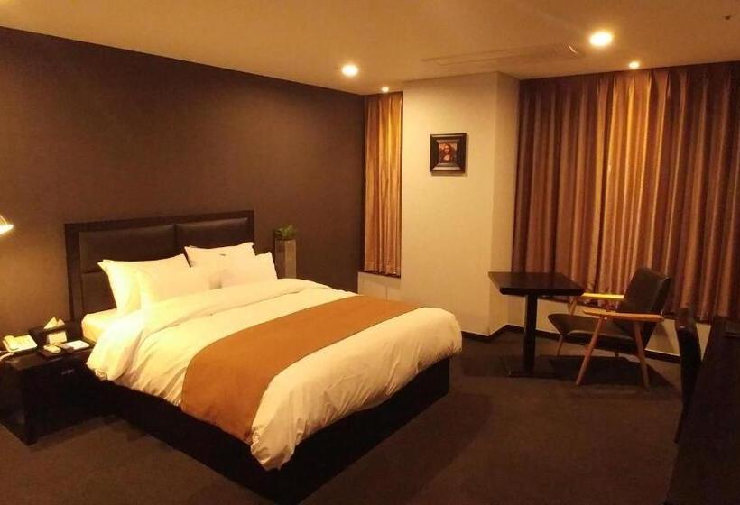 标准间, Gangneung Tourist