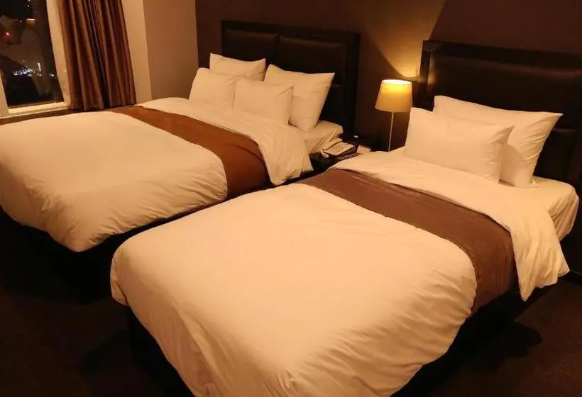Deluxe Kolmen Hengen Huone, Gangneung Tourist