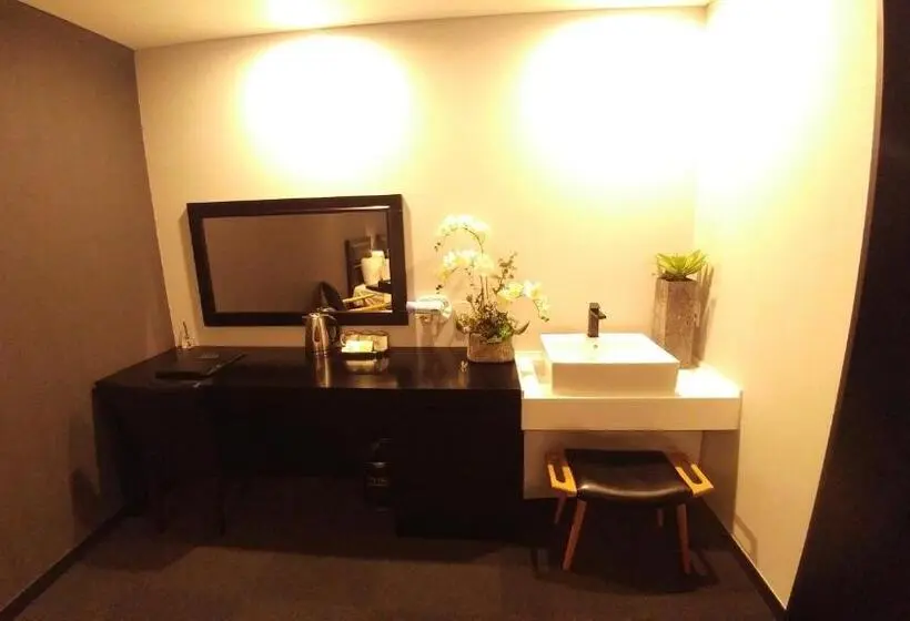 Deluxe Kolmen Hengen Huone, Gangneung Tourist