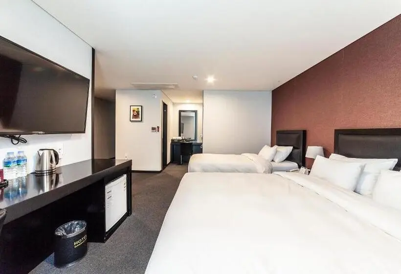 Deluxe Kolmen Hengen Huone, Gangneung Tourist