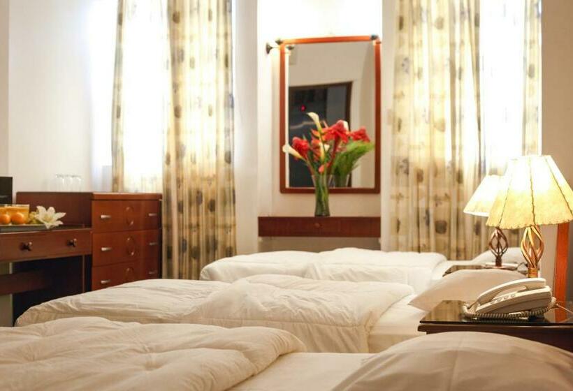 اتاق استاندارد سه نفره, Marcoantonio