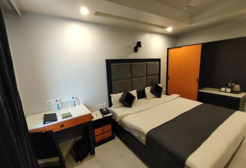 חדר סופריור, Regenta Inn Vadodara, 500m From Railway Station