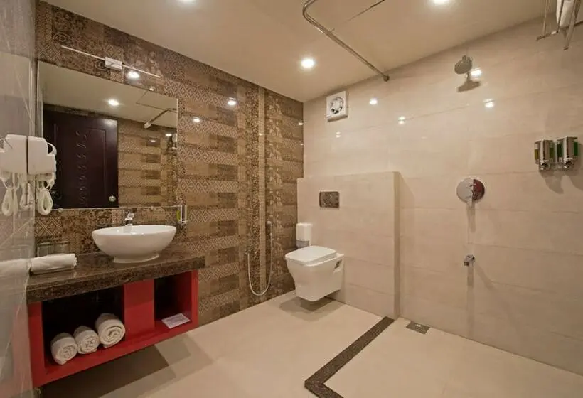 スタンダードスタジオ, Regenta Inn Vadodara, 500m From Railway Station