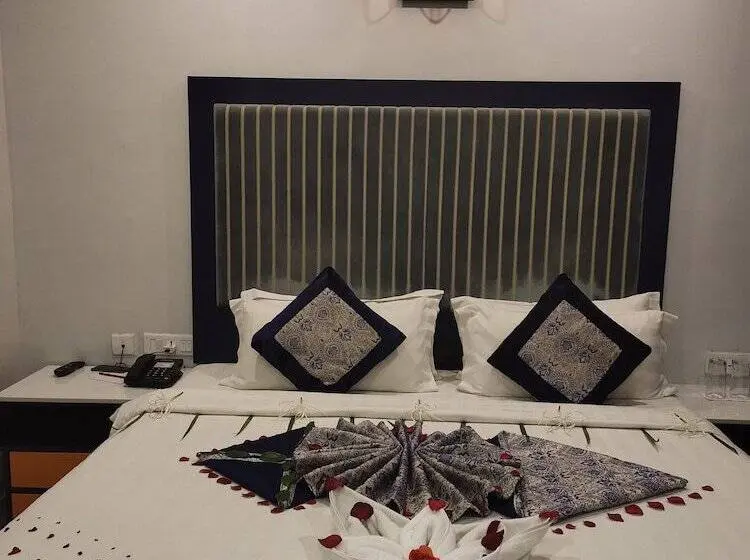 スイート, Regenta Inn Vadodara, 500m From Railway Station