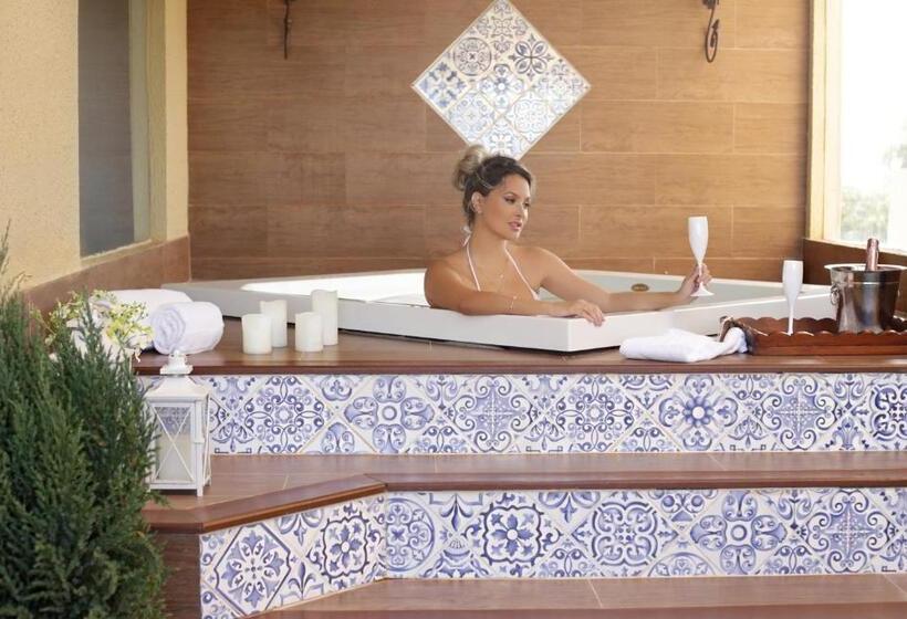 اتاق لوکس چهار تخته, Santuario Das Aguias