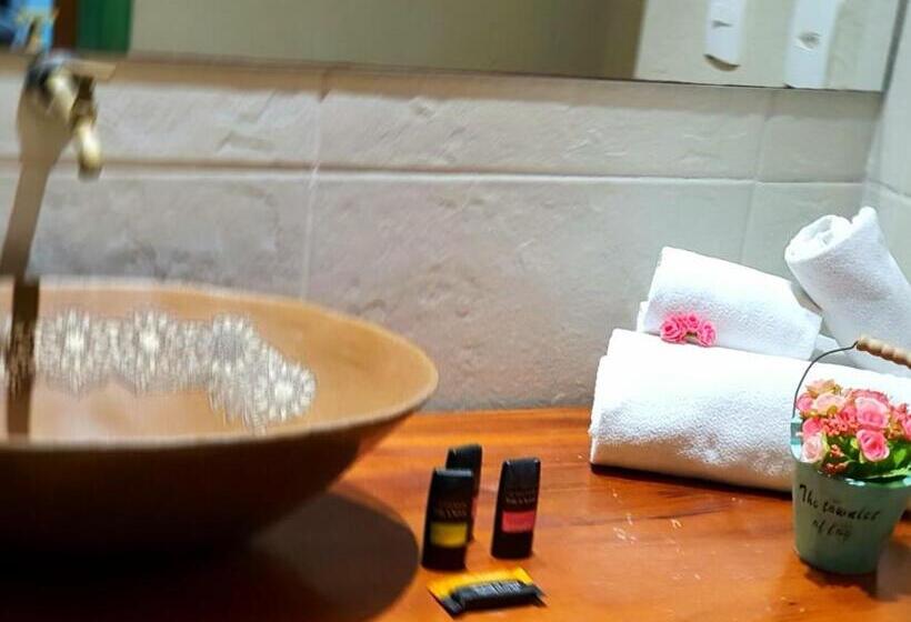 اتاق سوپریور سه تخته, Santuario Das Aguias