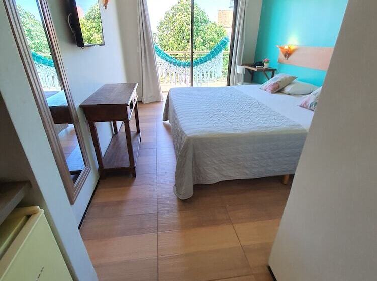 اتاق استاندارد سه نفره, Santuario Das Aguias