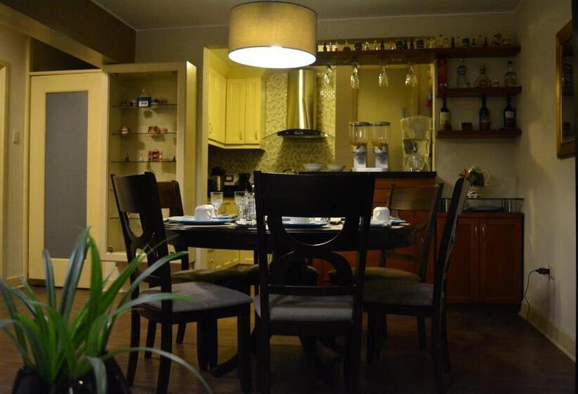 اتاق استاندارد سه نفره, Kangaroo Wasi Airport Bed & Breakfast