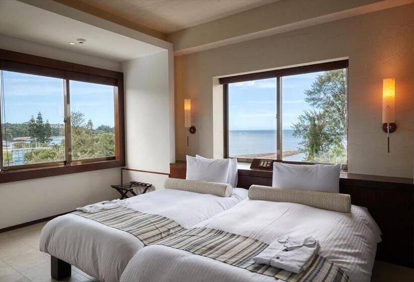 غرفة ديلوكس مطلّة علي البحر, La Casa Panacea Okinawa Resort