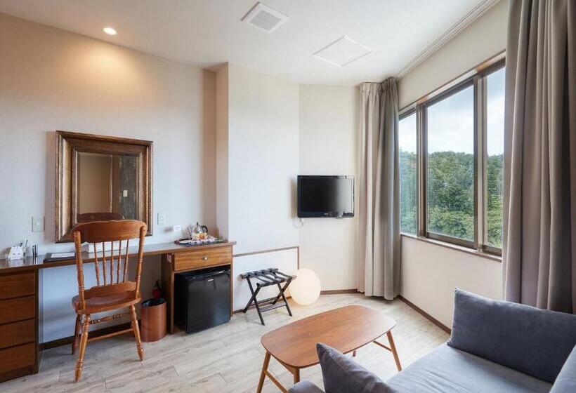 اتاق لوکس با چشم‌انداز دریا, La Casa Panacea Okinawa Resort