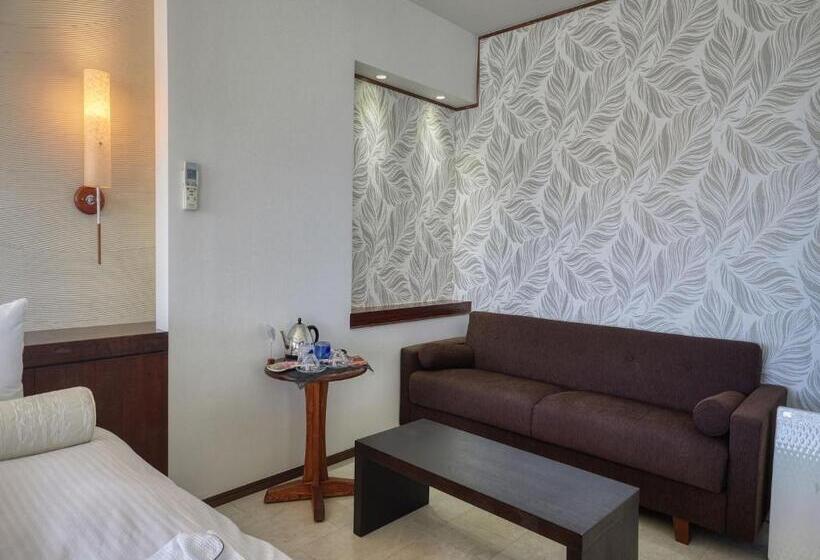 חדר דלוקס נוף לים, La Casa Panacea Okinawa Resort